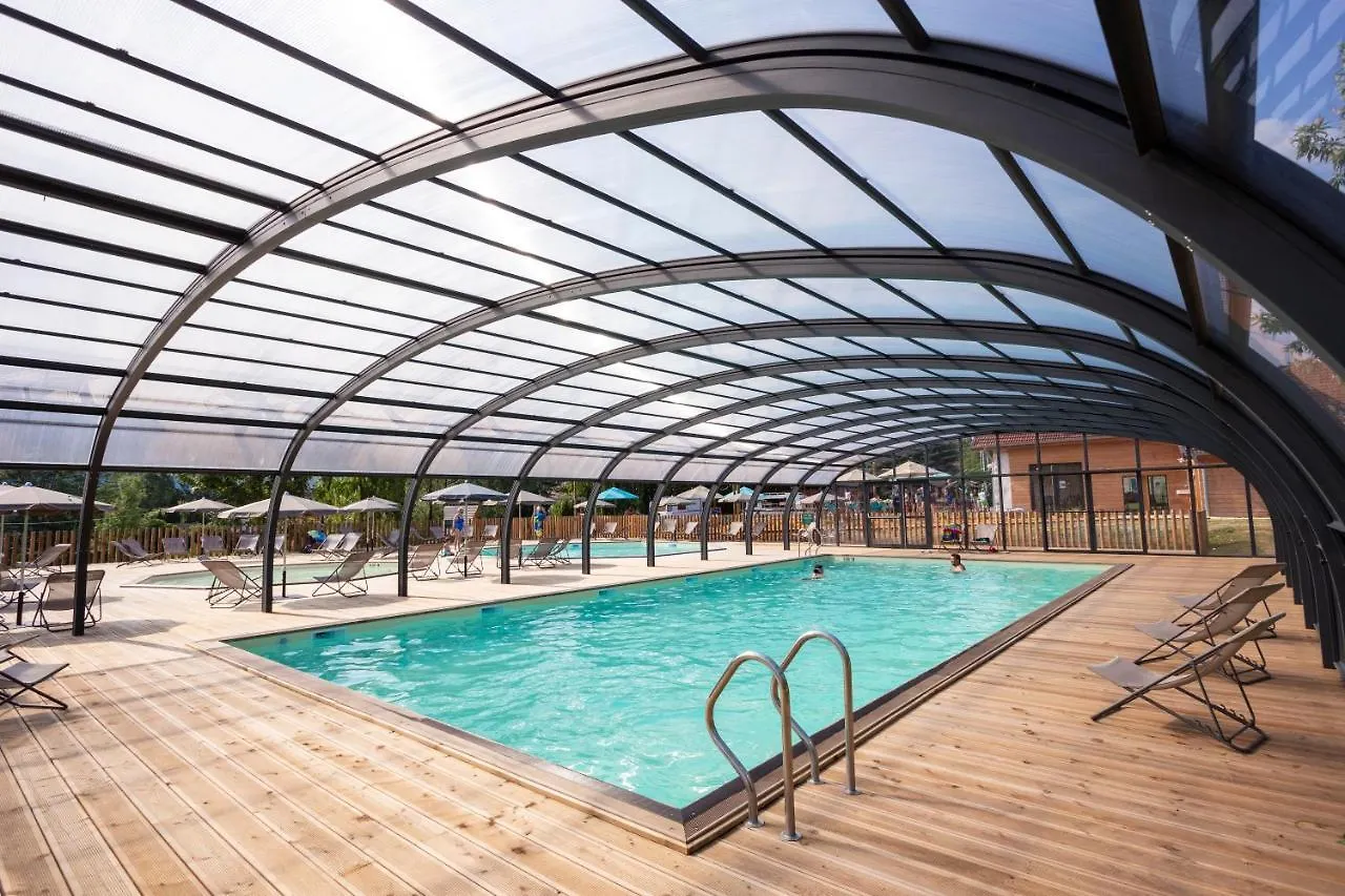 **** Camping Huttopia Lac d'Aiguebelette Saint-Alban-de-Montbel France